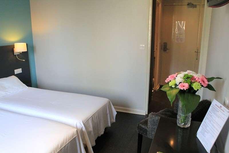 Hotel-Restaurant Le Victoria Rennes Szoba fotó