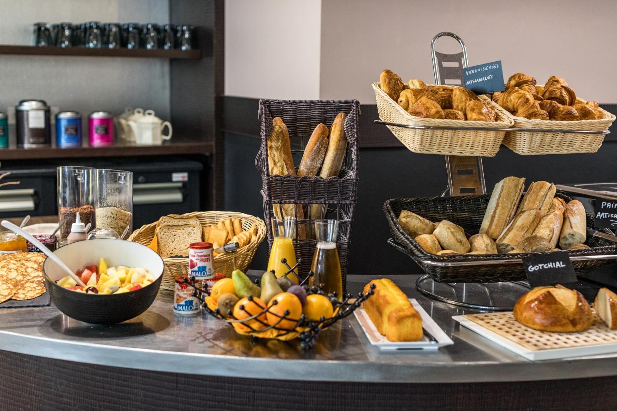 Hotel-Restaurant Le Victoria Rennes Kültér fotó